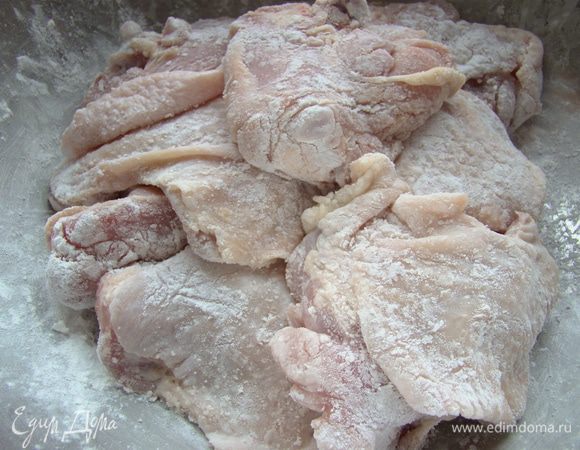 "Искупаем" нашу курочку в крахмале