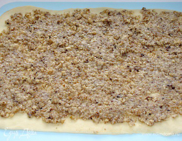 .......ореховую