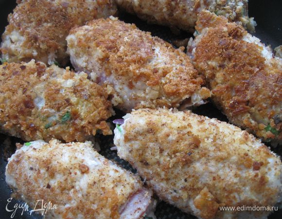  Обжарить  на  раскаленной сковороде. Затем поместить в разогретую до 200 градусов  духовку и запекать приблизительно 30 минут. Вынуть из духовки.
