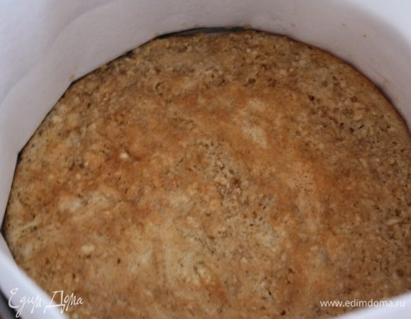 Кладем туда бисквит