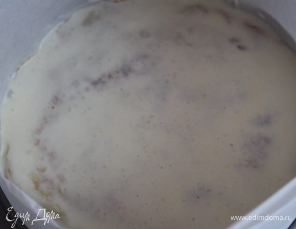 намазываем кремом и повторяем все тоже самое,с 2 оставшимися блинами))Убираем в холодильник на ночь.