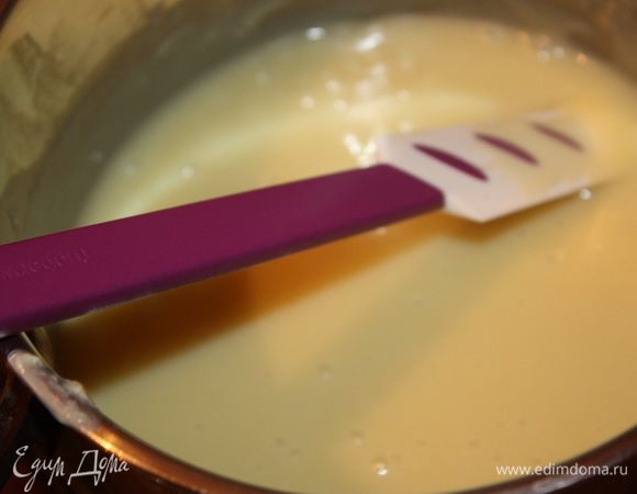 ждем минуту и размешиваем все тщательно.Оставляем на ночь (не в холодильнике)