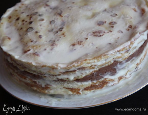 С торта снимаем бортики и наносим наш ганаш