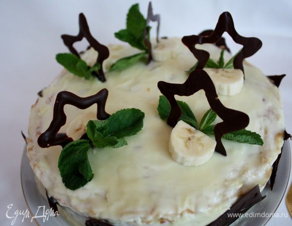 Отправляем торт в холодильник на пару часов.