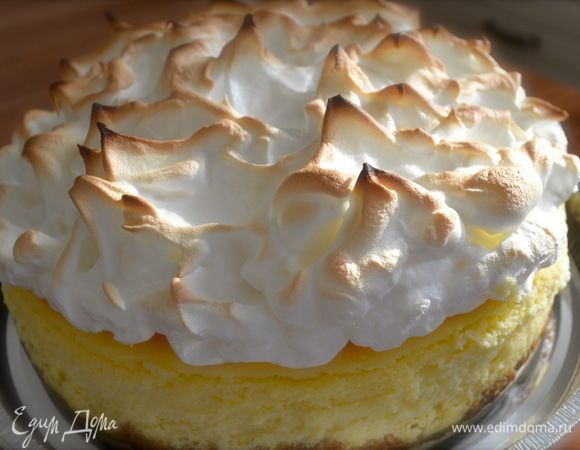 Готовый торт достать из формы и можно подавать! 
Приятного аппетита!