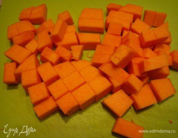 Тыкву нарезать кубиками