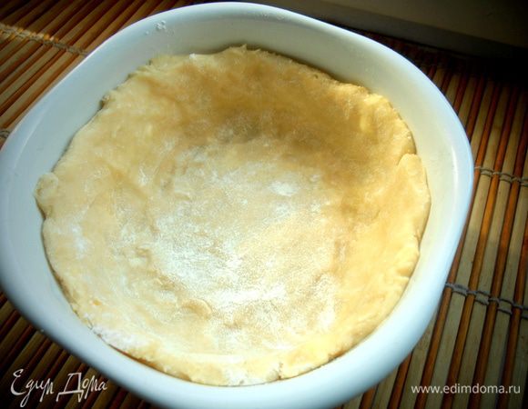 У меня осталось немного теста на порционную ватрушечку))