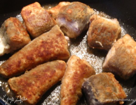  Обжарить на растительном масле до золотистой корочки.