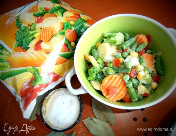 Овощной МIX на самом деле любой...У меня в пачке были:морковь,кукуруза,сладкий перец,зелёная стручковая фасоль,картофель.Заявленной брокколи было "кот наплакал"...