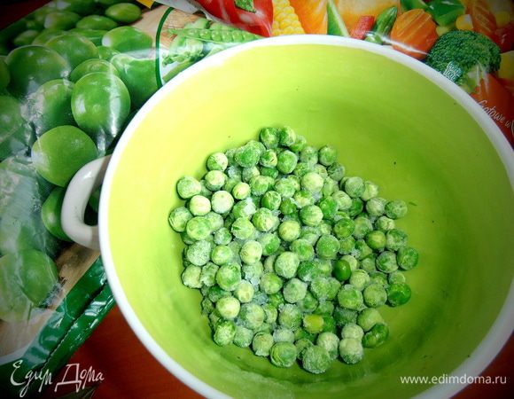 Отдельно покупаю замороженный зелёный горошек.Мы его любим залить омлетом на завтрак!
