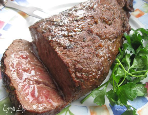 Вынуть из духовки, разрезать на куски. 
