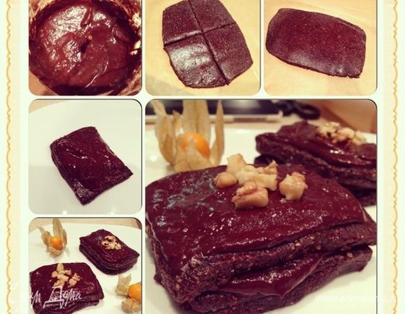 Тщательно измельчить фундук в блендере. 
