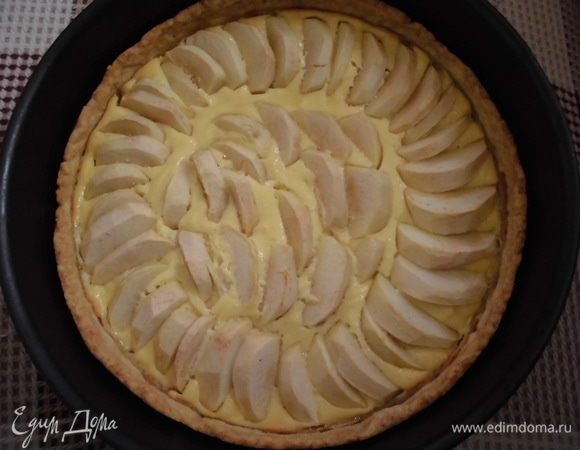 Через указанное время творог становится совсем, как крем. Я очень обрадовалась, когда увидела пирог в таком виде!)) Уже красиво...но это еще не все.