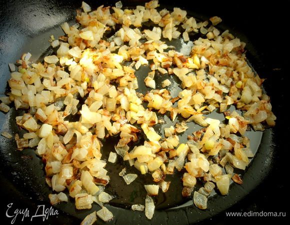 Обжарить на растительном масле.