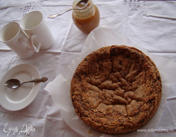 Остудить, полить карамельным соусом. Приятного аппетита!