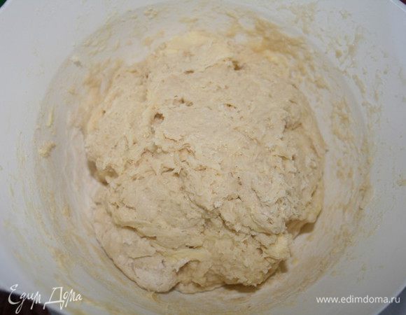 Собрать тесто в однородный комок
