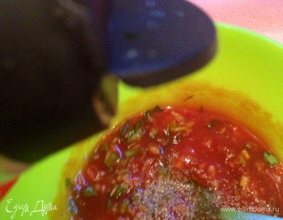 Посыпаем кориандром  