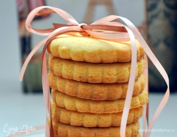 А еще я вчера впервые попробовала кукурузную муку, вернее выпечку из нее. 
Песочное кукурузное печенье от  Дж. Оливера по рецепту Ульяны, настоятельно рекомендую, очень вкусно!!! http://www.edimdoma.ru/retsepty/52567-pesochnoe-kukuruznoe-pechenie-ot-dzheymi-olivera