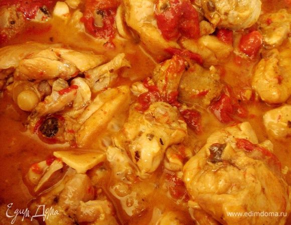 Тушить скарпарелло 30-40 минут на среднем огне. Добавить измельчённую зелень.