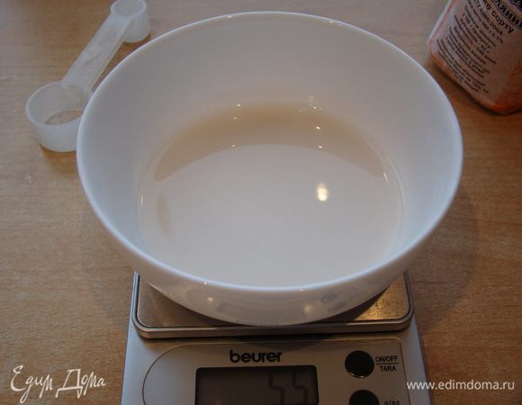 Растворить крахмал в 55 мл воды.