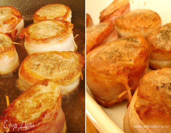 На сковороду вылить 2 ст.л. растительного масла и обжарить куски свинины с двух сторон по 2,5 минуты на каждой. Обжаренное мясо переложить в форму для запекания, прикрыть пергаментом (просто положить лист пергамента на мясо) и убрать мясо на 15-20 минут в духовку. Температуру в духовке увеличить до 200*С. На все эти операции уходит максимум 10 минут.