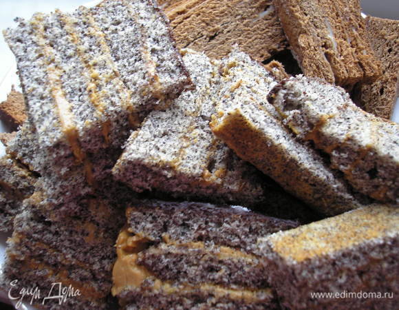 Перемастить коржи.Приятного апетита))