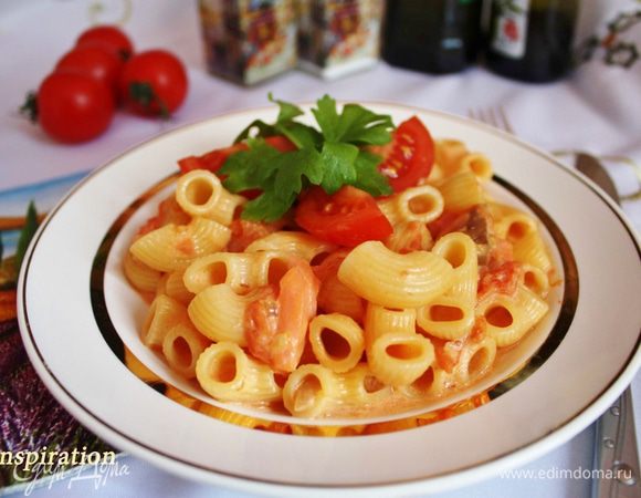 Выложить пасту в соус и перемешать. Приятного аппетита!!!!