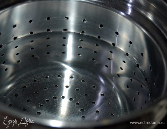 Ставим кастрюльку на огонь и пытаемся вскипятить воду (в электрочайнике вода закипает гораздо быстрее).