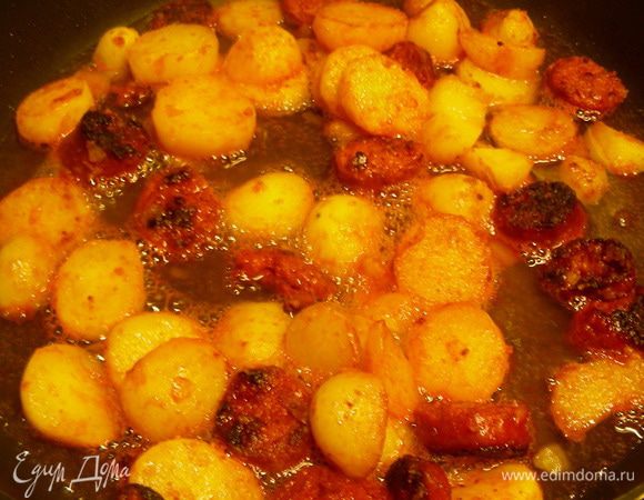 Вливаем сидр, готовим несколько минут.
