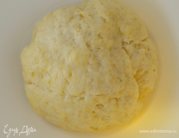 скатать в шар и оставить расстаиваться на 1 час