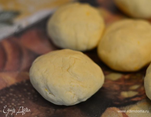 Скатать в шарики..