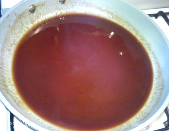 Постоянно помешивая, довести до кипения