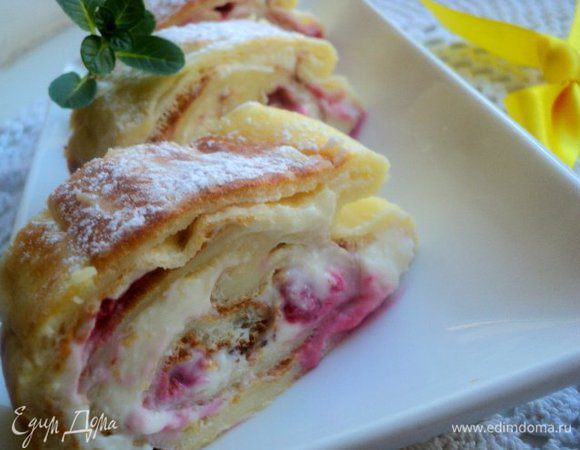 При подаче нарезать рулет кусочками. Приятного аппетита!