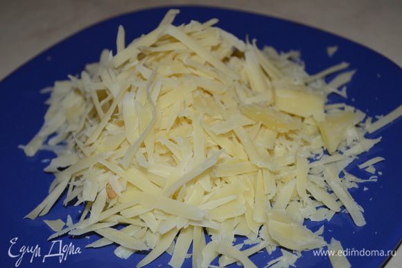 сыр натереть на крупной терке