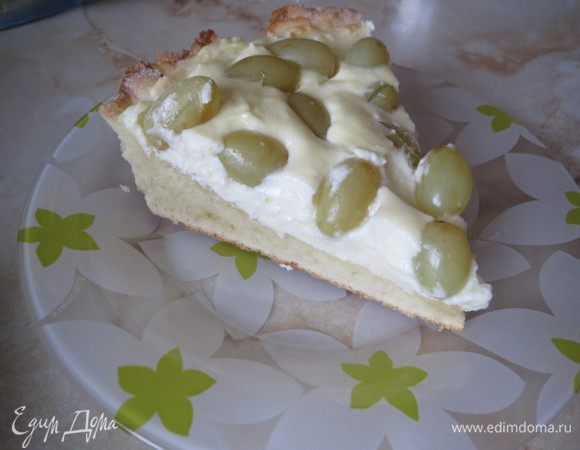 Выпекать ещё минут 20-30 при 180 градусах. Дать пирогу остыть и наслаждаться.