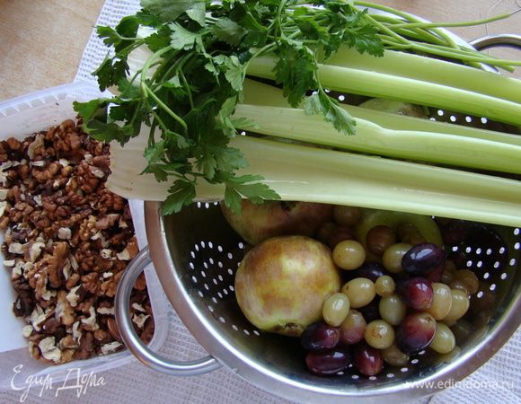 Эти ингредиенты вам понадобятся для приготовления салата.