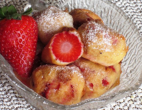 Посыпать сахарной пудрой и подавать. Приятного аппетита:)