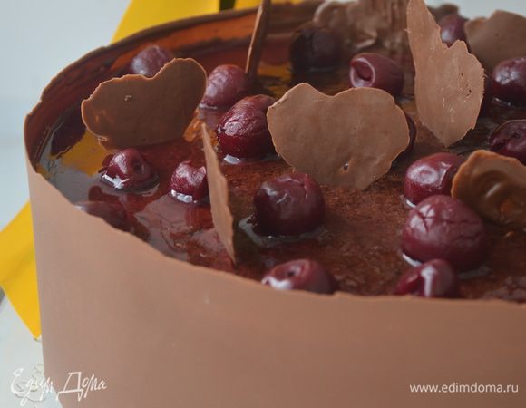 Пи.Эс. Наверное вы удивились, что я тут торчу и пишу про торт?? Просто мы идем в гости, праздновать мой ДР и ДР моего дяди (ему 65 лет - юбилей) и я в пролете)) 