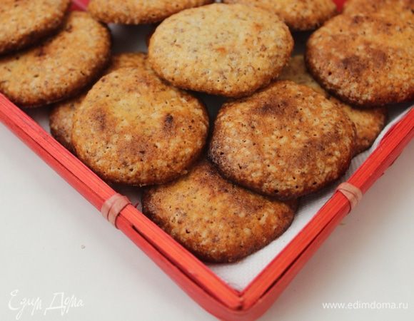 Выпекать печенье 15-20 минут при температуре 180-200 градусов. У меня получилось 30 шт.