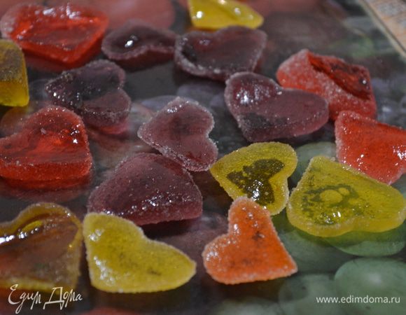 12.Мармелад, у меня был в виде сердечек, нарезать вдоль.
