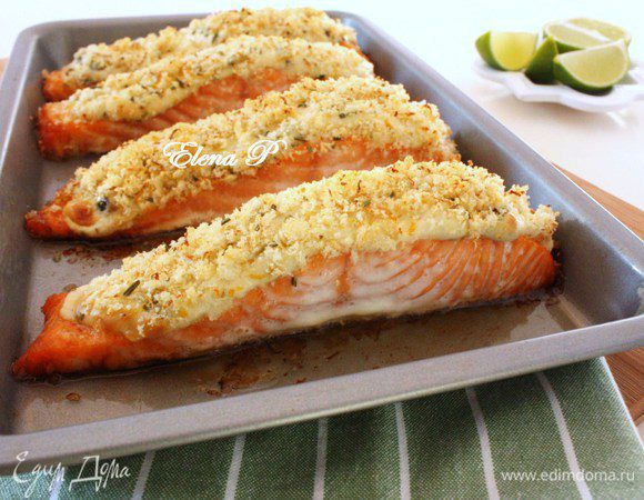 Рыбу запекать до зарумянивания хлебных крошек.