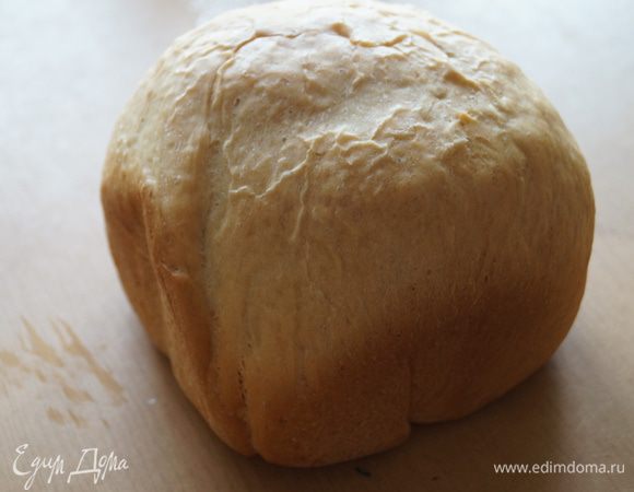 Включаем хлебопечку, выбираем программу Французский хлеб, цвет корочки выбираем средний и нажимаем кнопочку старт.  К тесту можно добавить мюсли, изюм. Часа через 3,5 у нас на столе будет мягкий, теплый и вкусный хлебушек.