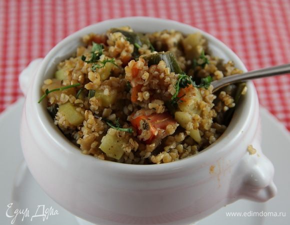 При подаче можно посыпать зеленью по вкусу (петрушка, кинза). Нам понравилось добавить немного востерского или соевого соуса. Приятного аппетита))