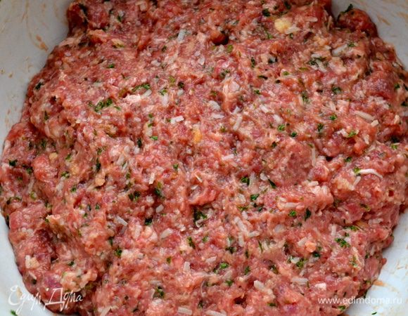 Все тщательно перемешать, размять руками. 