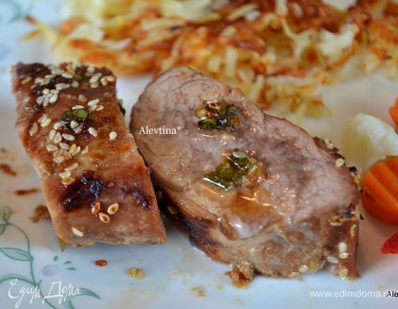 Достанем из холодильника . Готовим на гриль сковороде или в духовке или на гриле до готовности. Разрежем на порции. Подаем с гарниром. Приятного аппетита.
