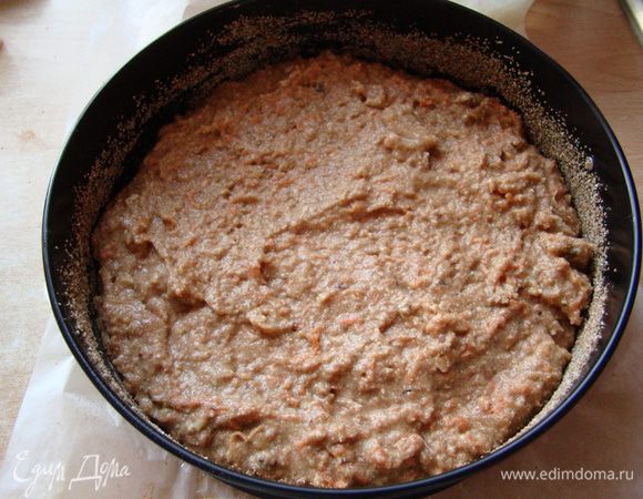 Выливаем тесто в форму. Запекать 40-50 мин при температуре 175"С.