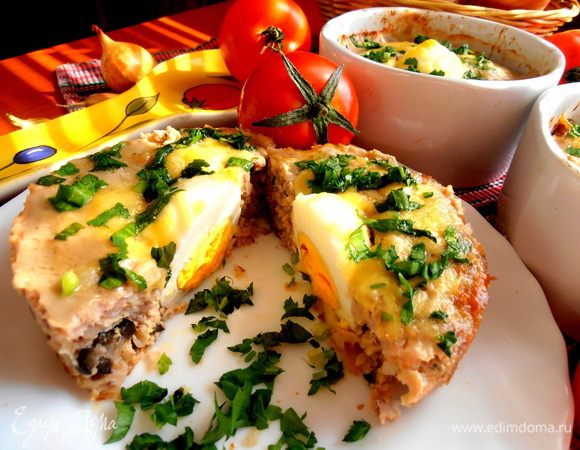 Разрезать и... наслаждаться ароматным сытным полезным блюдом!!!