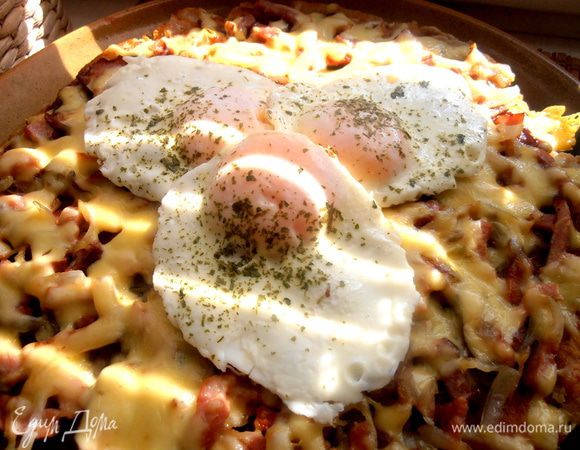 Вырезаем ровные порции и кладём на нашу вкуснейшую галету!