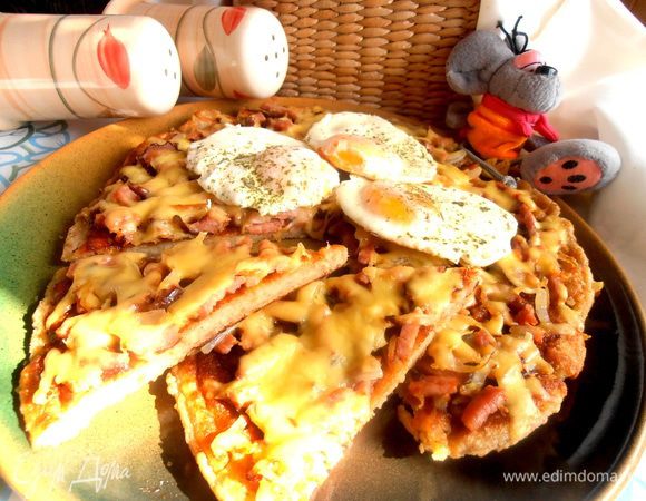 Галета легко режется на порции,удобно поедается и оставляет чувство сытости и приятное послевкусие от необычного теста,которому гречка придаёт лёгкую сладковатость,но она здесь очень даже кстати!!! Всем советую попробовать такой экспресс-ужин или поздний воскресный завтрак)))