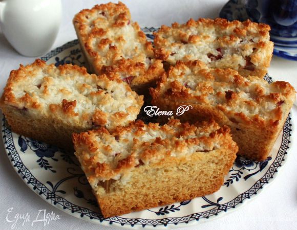  Выпекать около 35 мин. до золотистого цвета. Дать пирожным остыть в течении 10 мин, затем вынуть из формочек. Приятного аппетита!